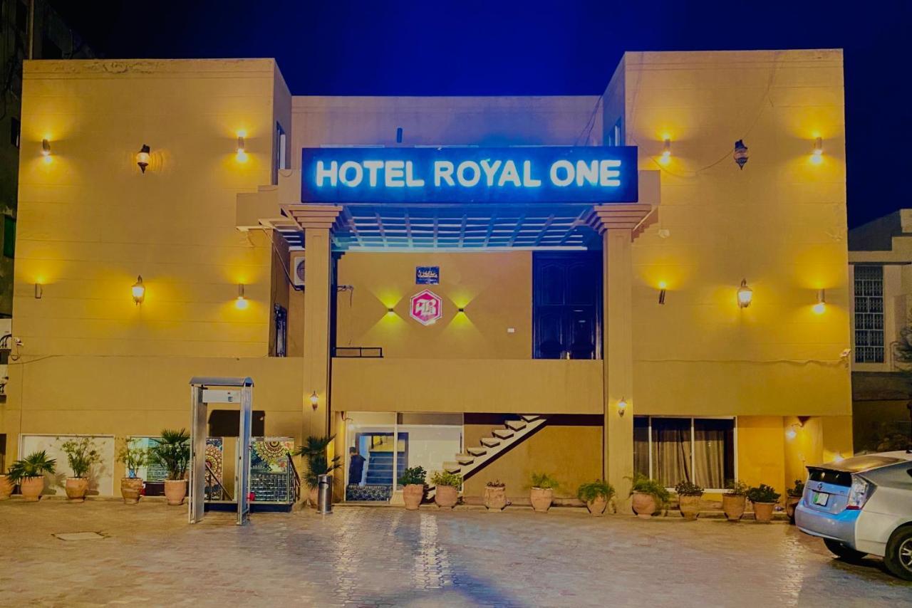 Hotel Royal One Мултан Экстерьер фото